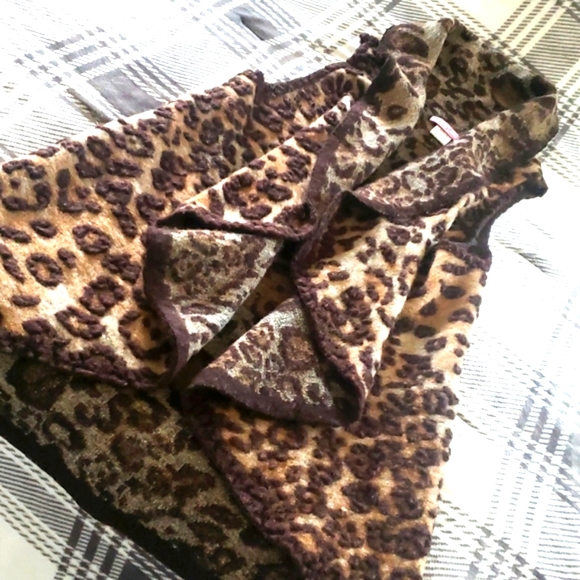 Alice V - Picture 1 of 9